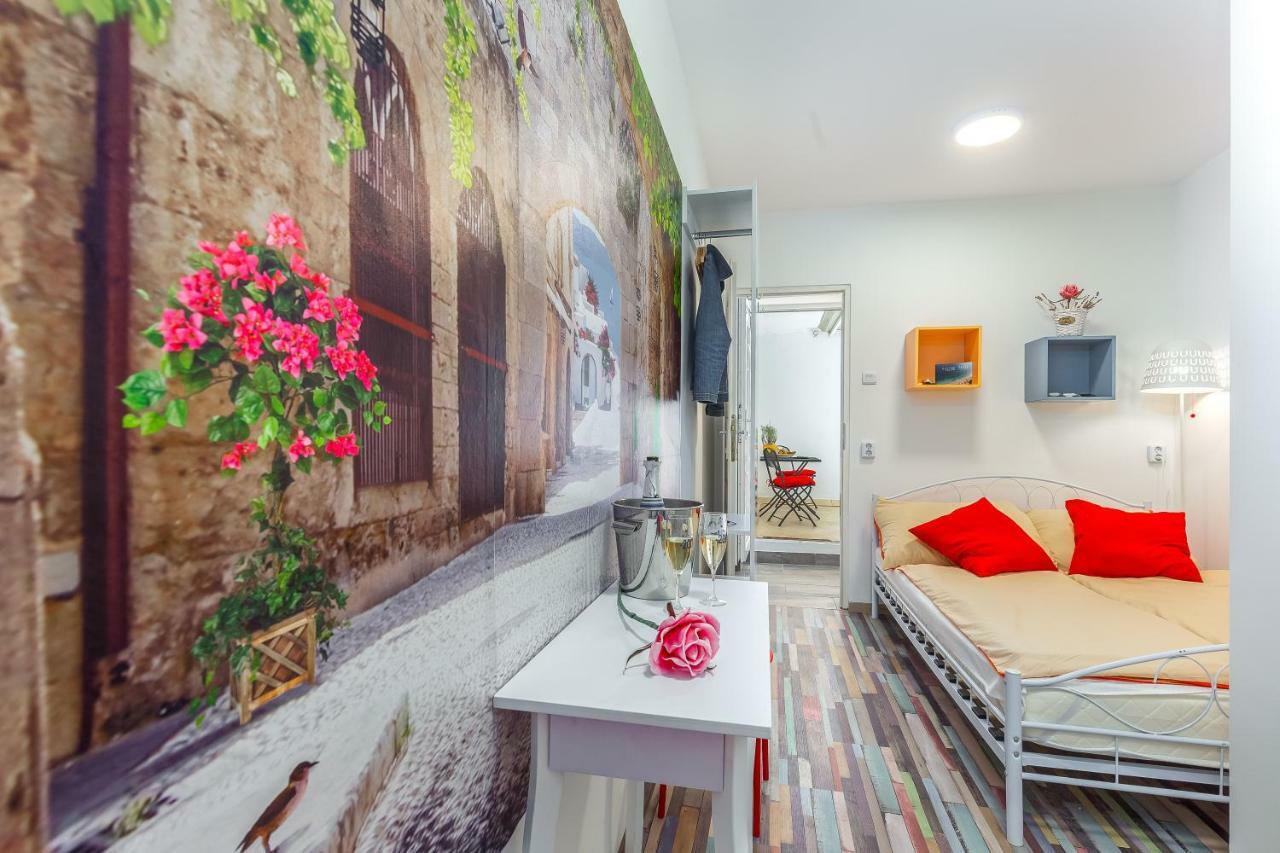 Center Rooms With Terrace Рієка Екстер'єр фото